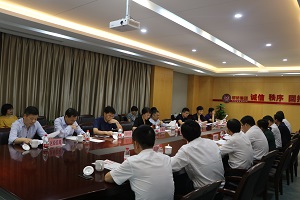 座談會(huì)1.jpg